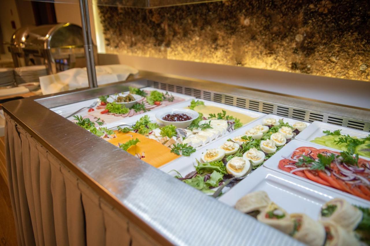 Kozmin Hotel Pod Szyszkami מראה חיצוני תמונה