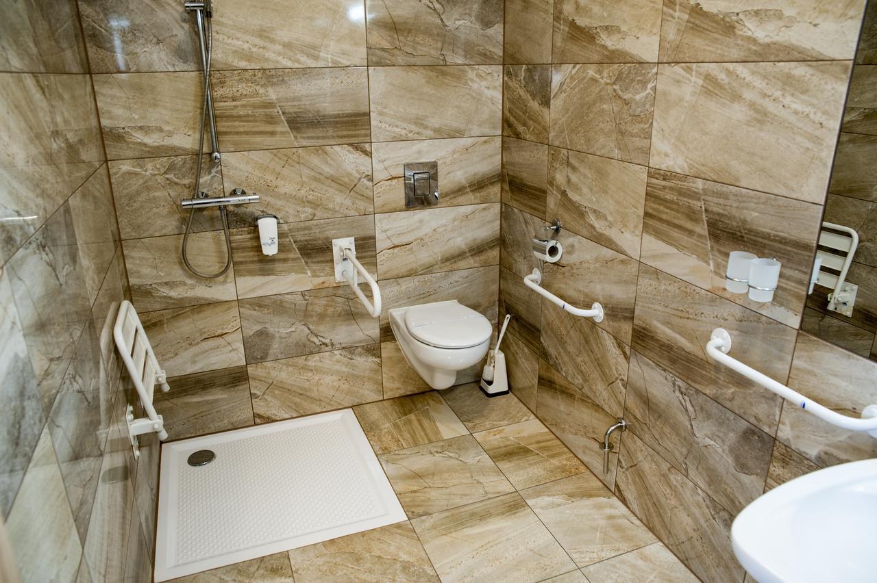 Kozmin Hotel Pod Szyszkami מראה חיצוני תמונה