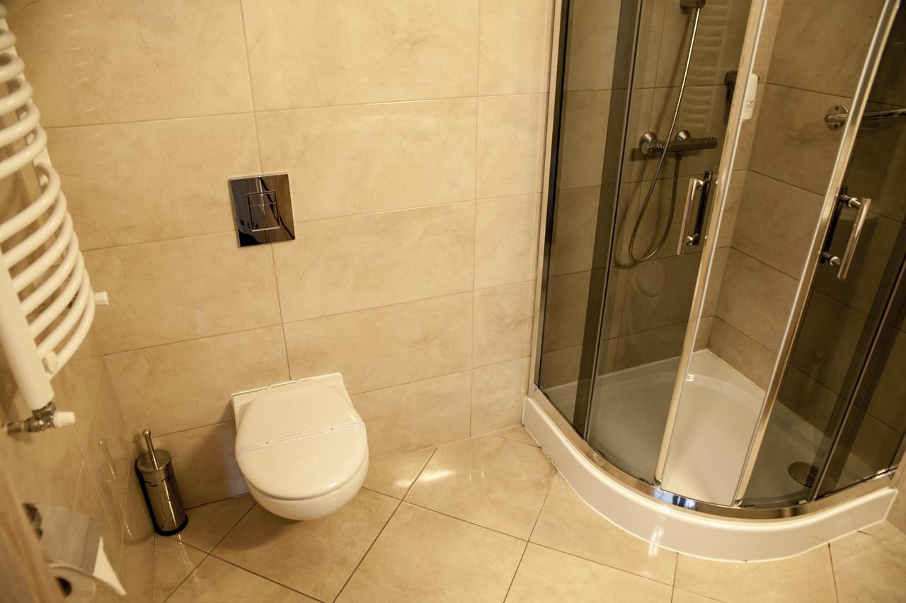 Kozmin Hotel Pod Szyszkami מראה חיצוני תמונה