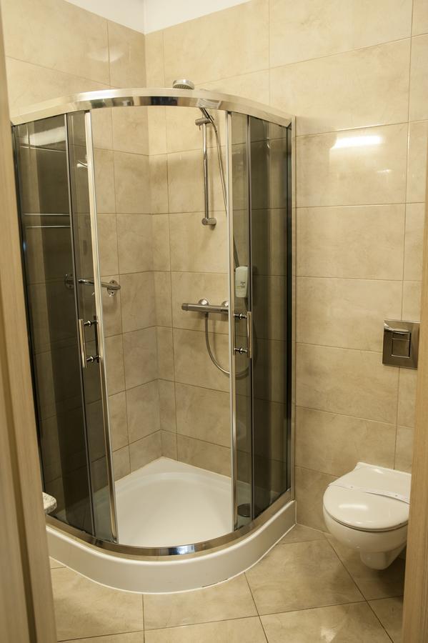 Kozmin Hotel Pod Szyszkami מראה חיצוני תמונה